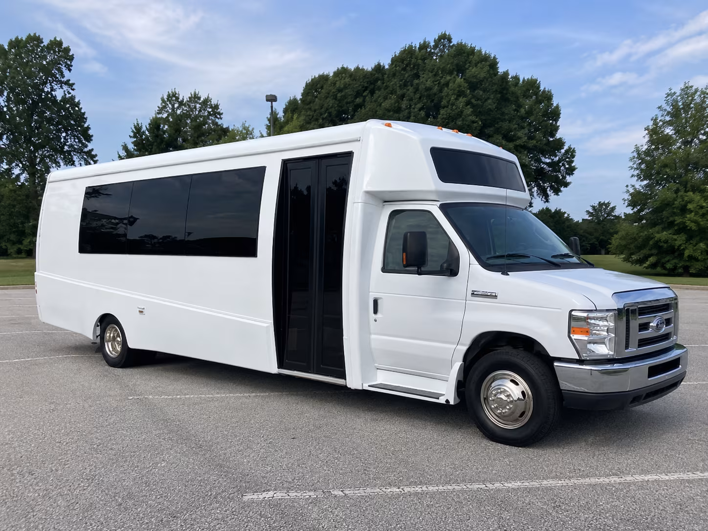 altoona 18 passenger party bus