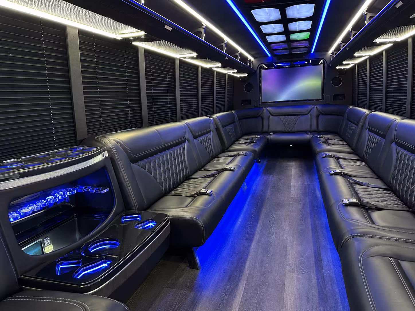 altoona 20 passenger party bus inside