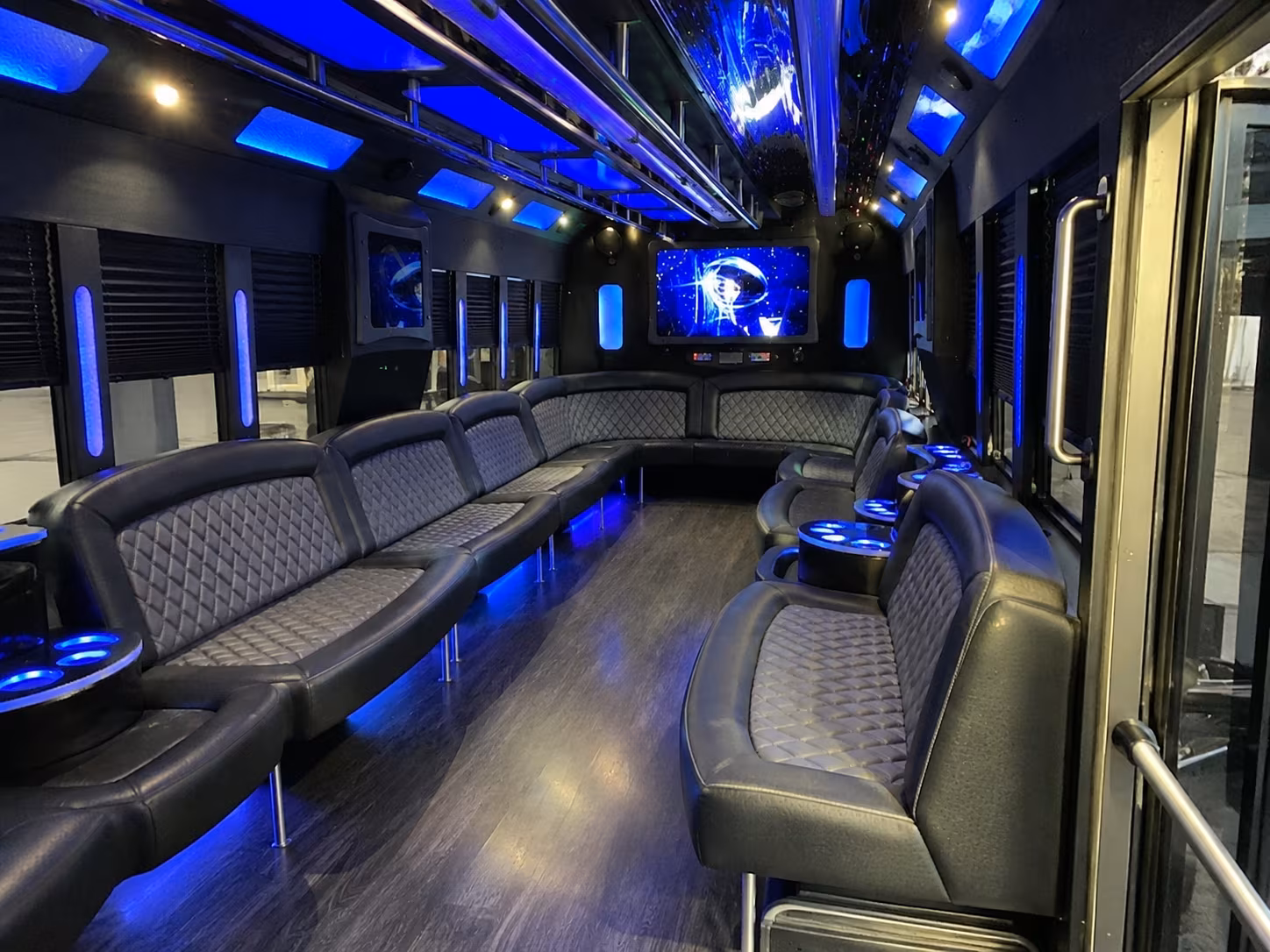 altoona 28 passenger party bus interior